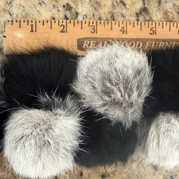 Women’s rabbit Fur Pom Pom Scarf - Picture 4 of 5